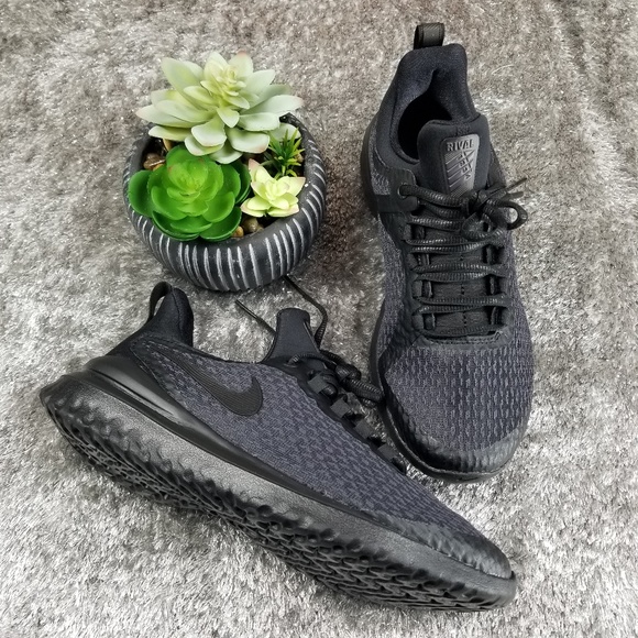 Nike Renew Flyknit Sneakers - Picture 2 of 5